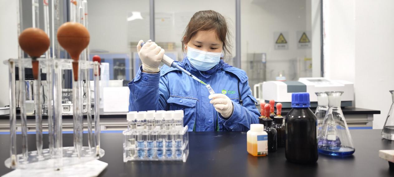 致敬“她”实力 绽放“她”光线— —非凡娱乐优异女职工代表特辑