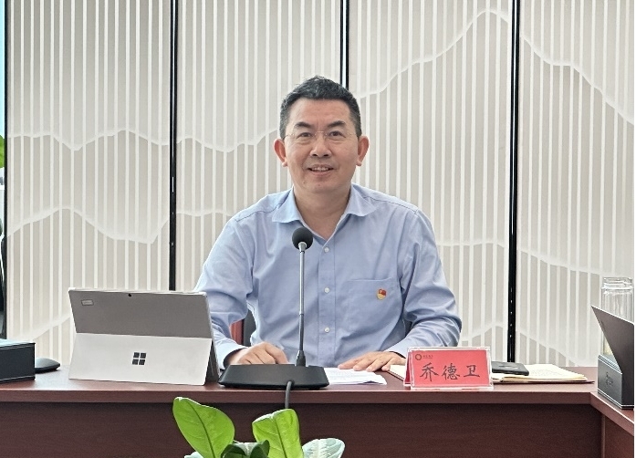 非凡娱乐集团党委理论学习中心组召开第七次集中学习钻研会